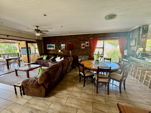 4 Bedroom Property for Sale in Denver Park Western Cape